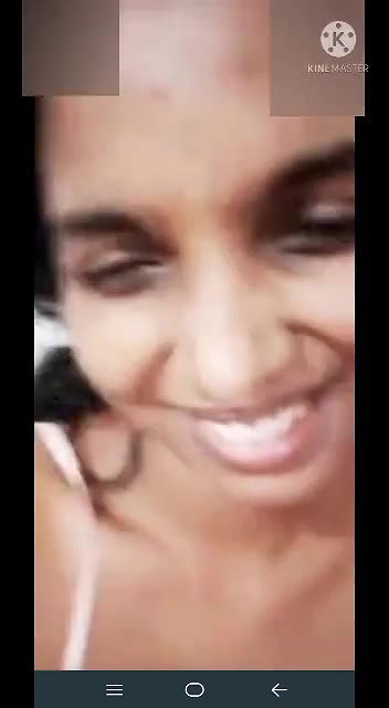 Cute Desi girl Shows her Boobs and Pussy on VC