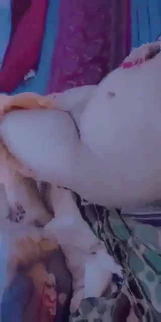 Horny Paki Lady Fingering