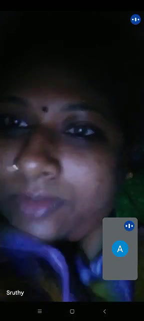 Bhabhi showing to lover