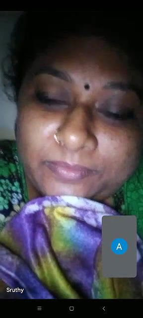 Bhabhi showing to lover