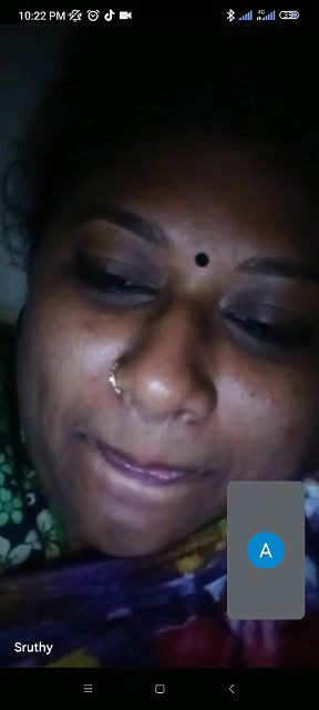 Bhabhi showing to lover