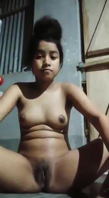 Cute Village Girl Showing Pussy