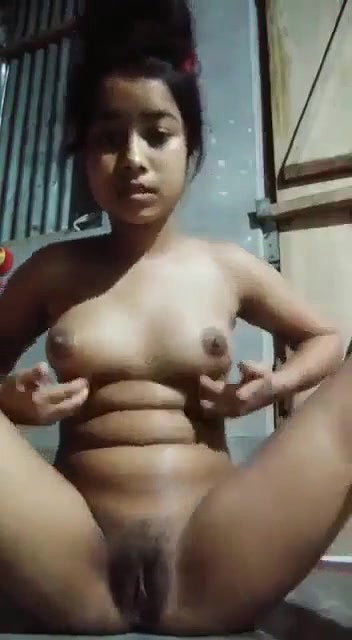 Cute Village Girl Showing Pussy