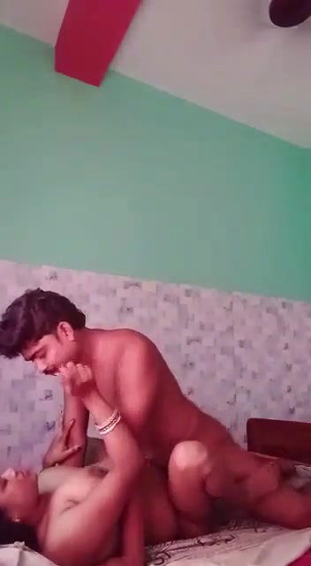 Super horny couple Fucking mms clips