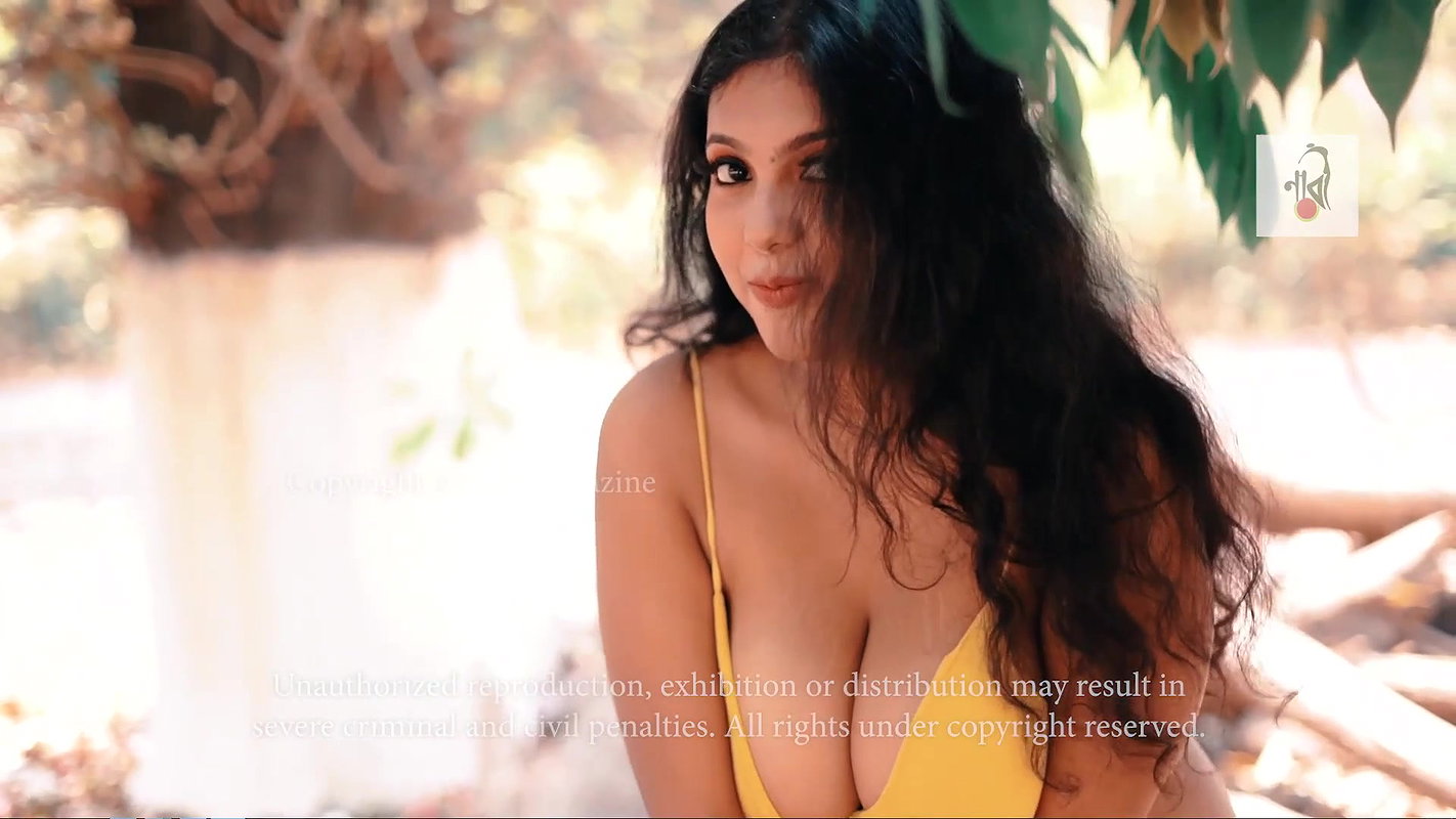 Roohi Flaunting Deep Cleavage & Dark Armpits in Outdoor Saree Shoot ~ Naari Magazine Shoot