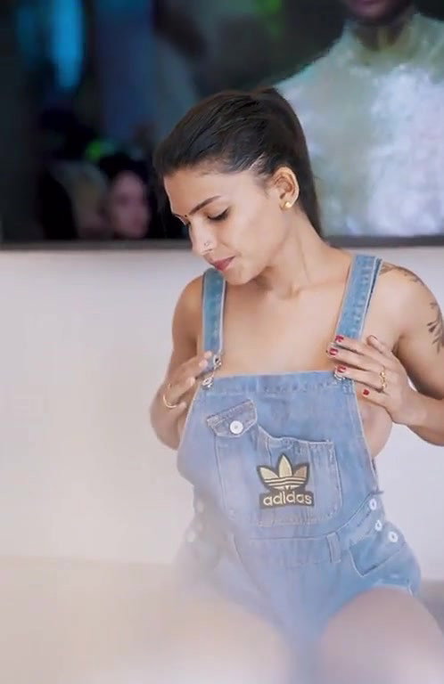 Reshmi R Nair Hot Smooching with Lover