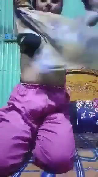 Village Bhabi Showing