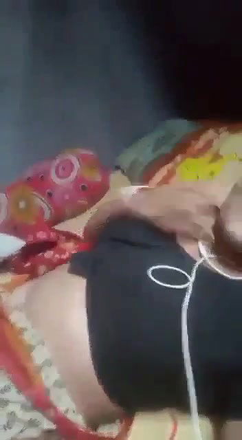 Unsatisfied Bengali Boudi Showing Her Sweet Pussy