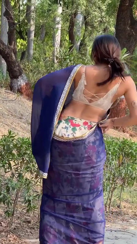 SOFIA ANSARI NAUGHTY SHAKING HER CURVES