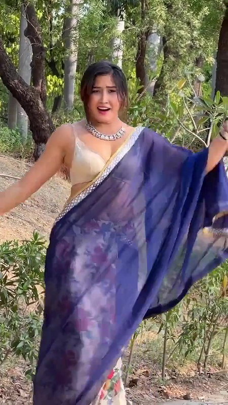 SOFIA ANSARI NAUGHTY SHAKING HER CURVES