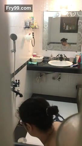 Gujarati Housewife Shower MMS