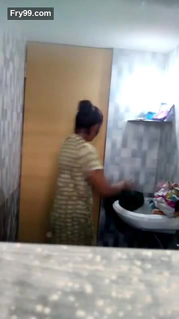 Ambika Bhabhi Shaving Underarm