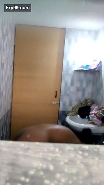 Ambika Bhabhi Shaving Underarm