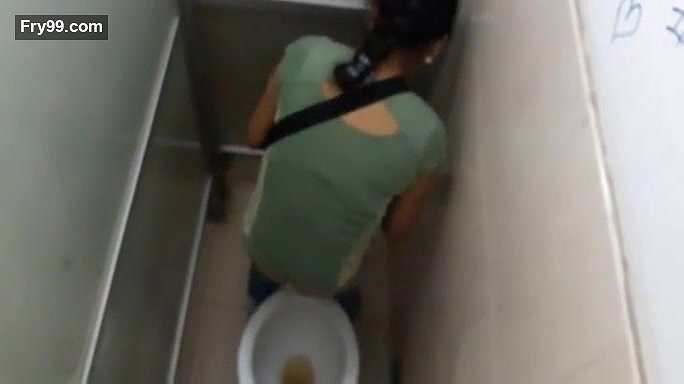 Manipur College Girl Pissing