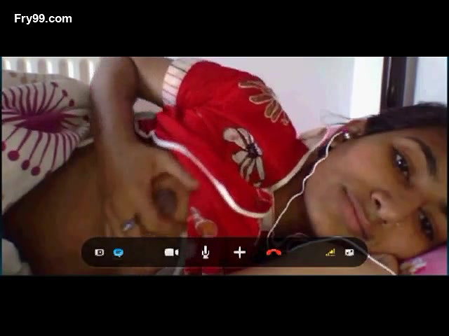 Desi Babe On Skype Chat Naked