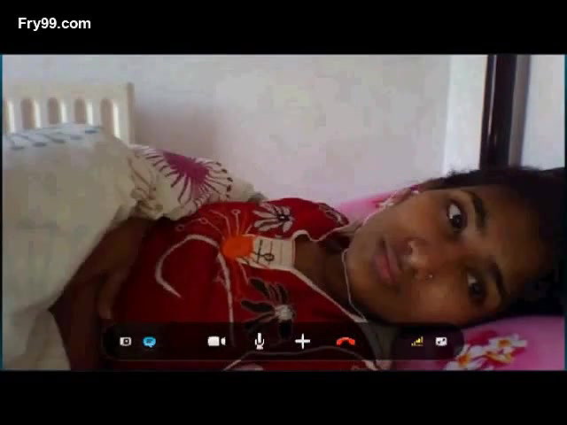 Desi Babe On Skype Chat Naked