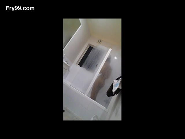 Filming My Real Cousin Shower – Movies