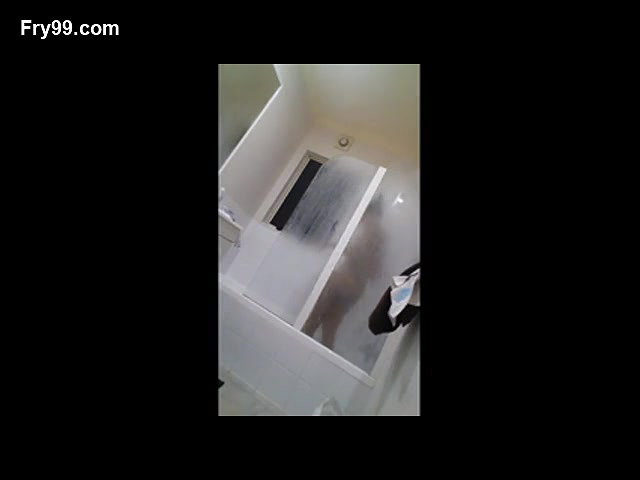 Filming My Real Cousin Shower – Movies