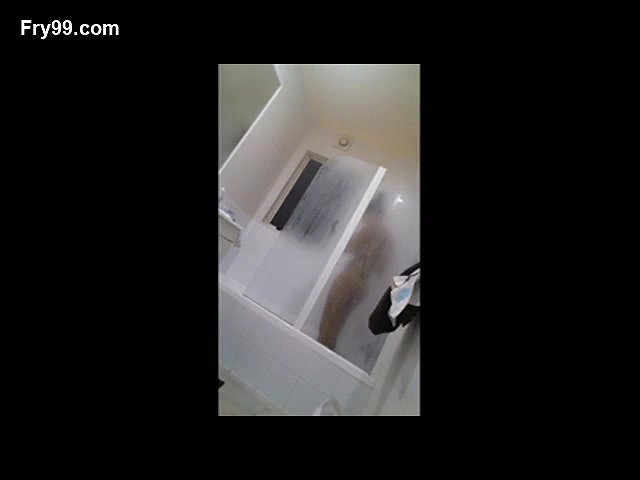 Filming My Real Cousin Shower – Movies