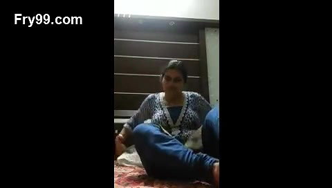 Punjabi Bhabhi Ka Doodh Pe Lo – Movies