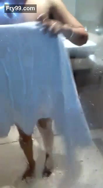 Indian Wife Ramona Nude In Shower – Movies