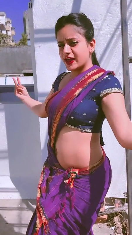 Vaishnavi Kulkarni SEXY MIDRIFF AND NAVEL
