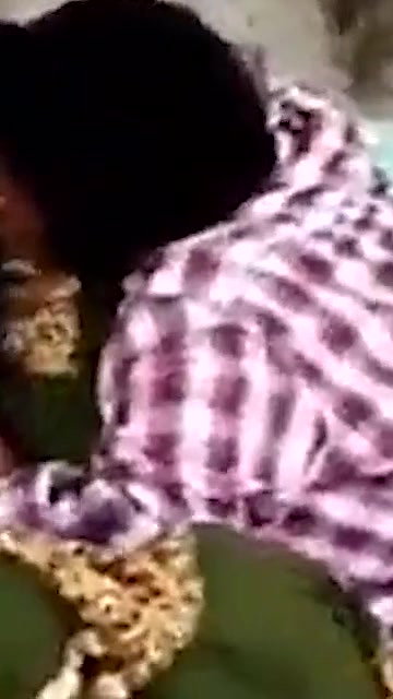 Sexy Mallu college lovers kiss captured by friend