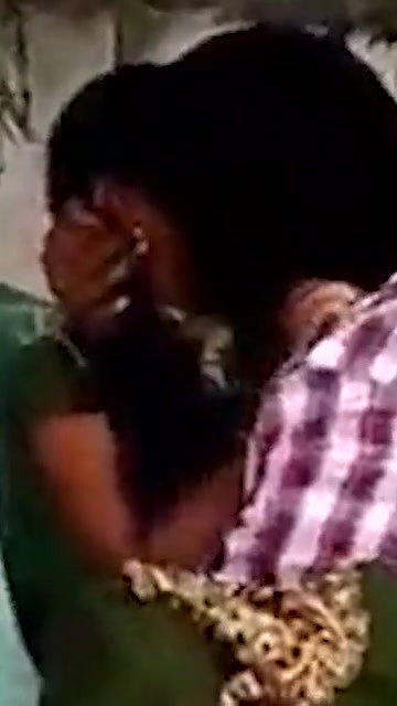 Sexy Mallu college lovers kiss captured by friend