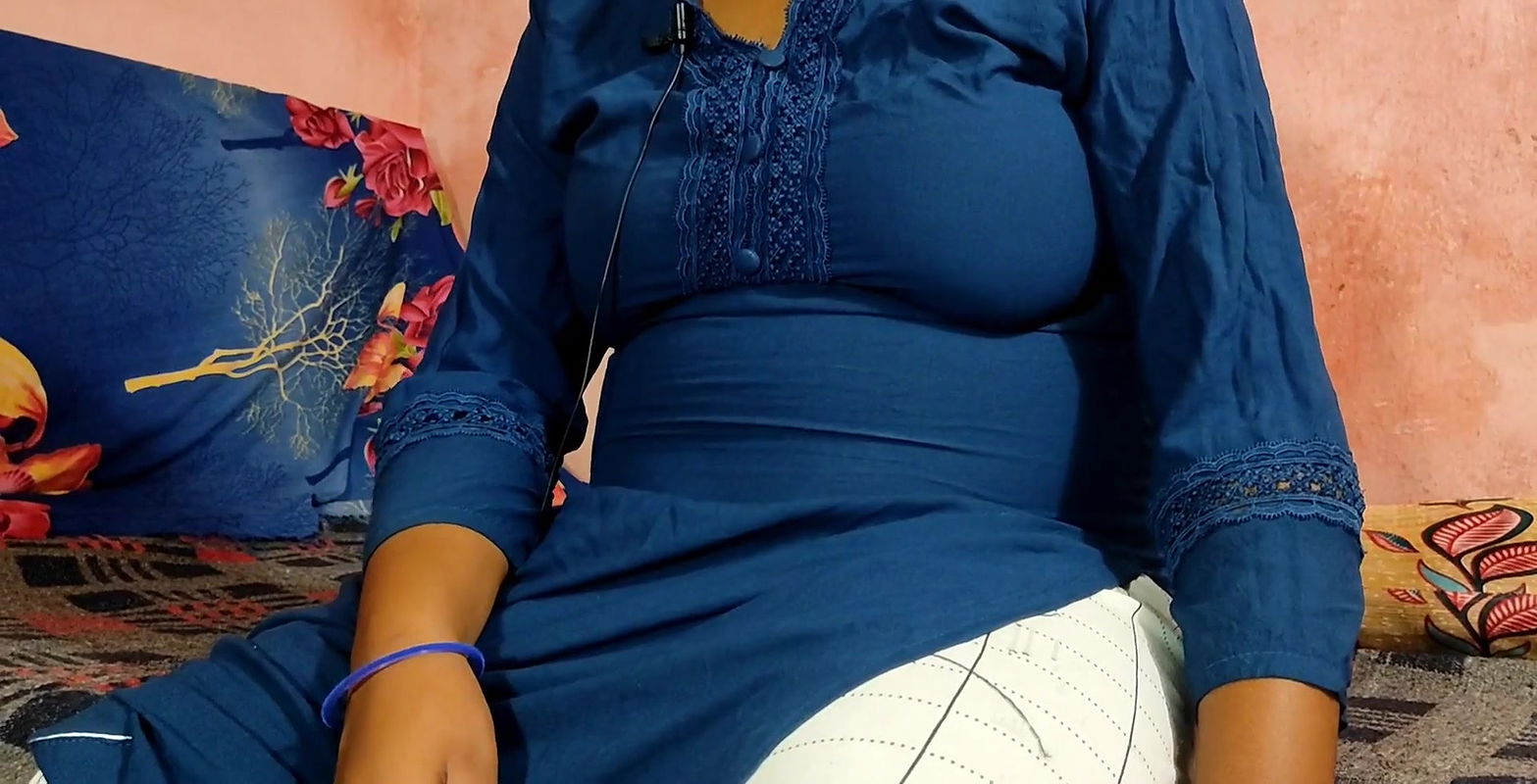 Desi girl apne Sohar se naraz ha