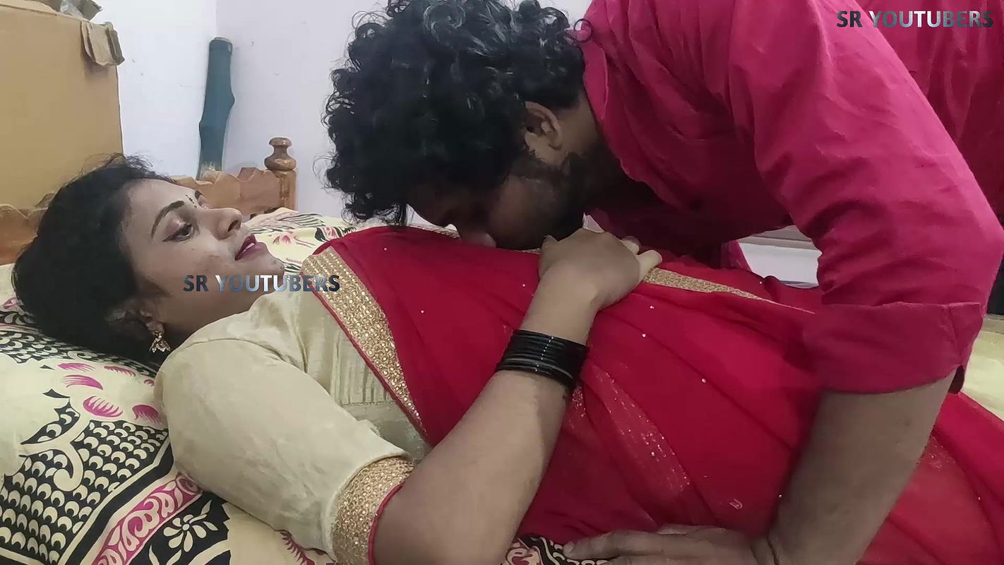 [SR YOUTUBERS] Vaishnavi – Half Saree Navel Lick