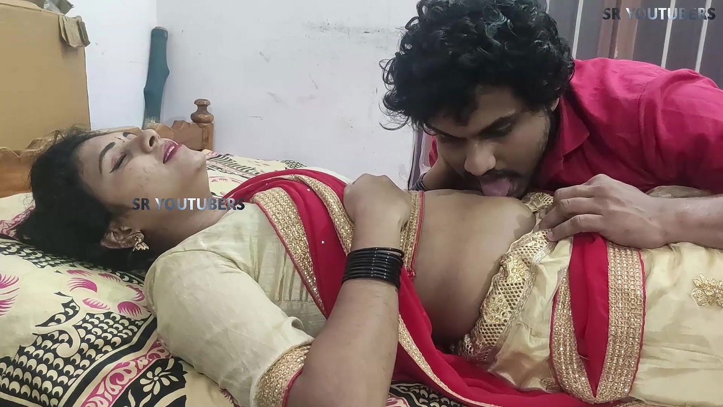 [SR YOUTUBERS] Vaishnavi – Half Saree Navel Lick
