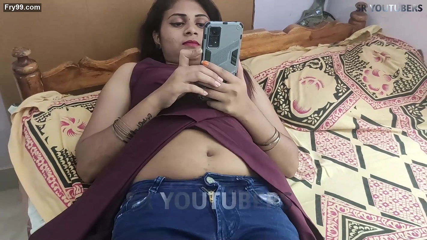 Vaishnavi ~ Ice Cream Lick From Navel ~ SR YOUTUBERS