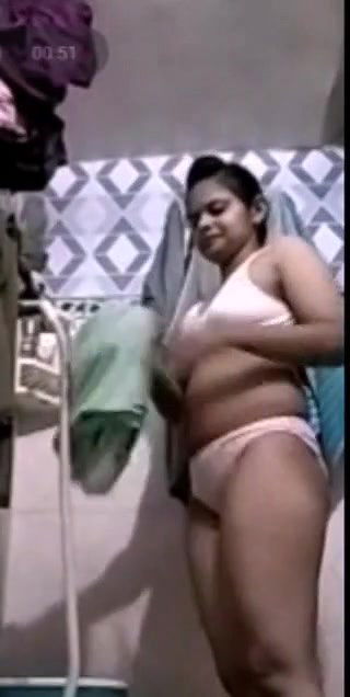 Cute Desi Girl Showing On VideoCall