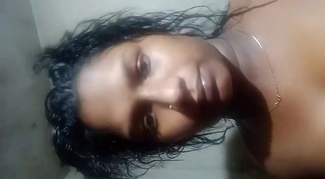 Cute Desi Village Bhabhi Selfie