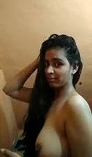 Sexy Desi Girl Shows Boobs
