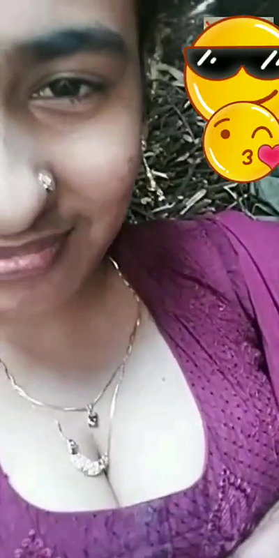 Village Girl Showing Boobs