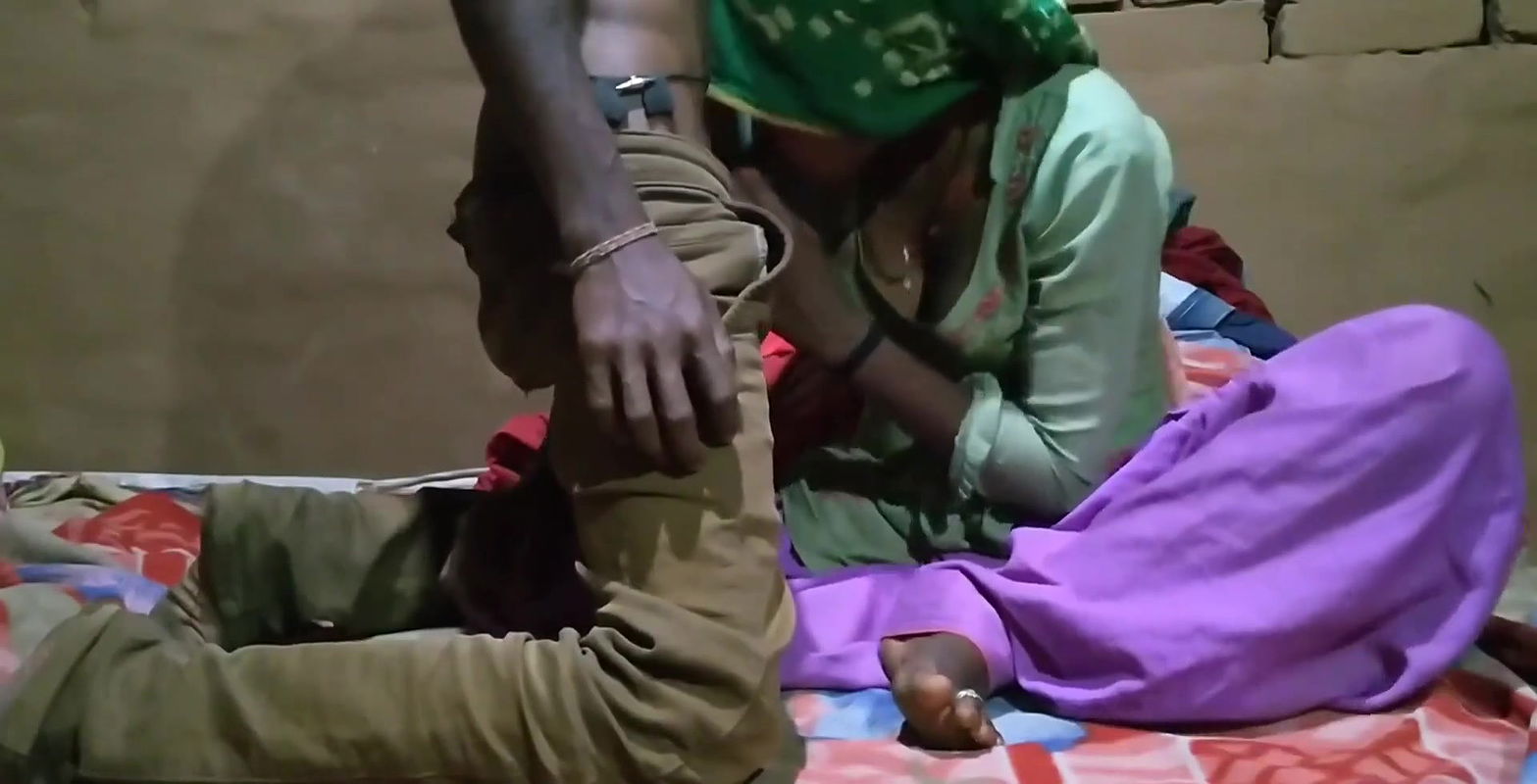 Desi Indian salwar kameez me jamkar chudai real village wife husband hard fuck