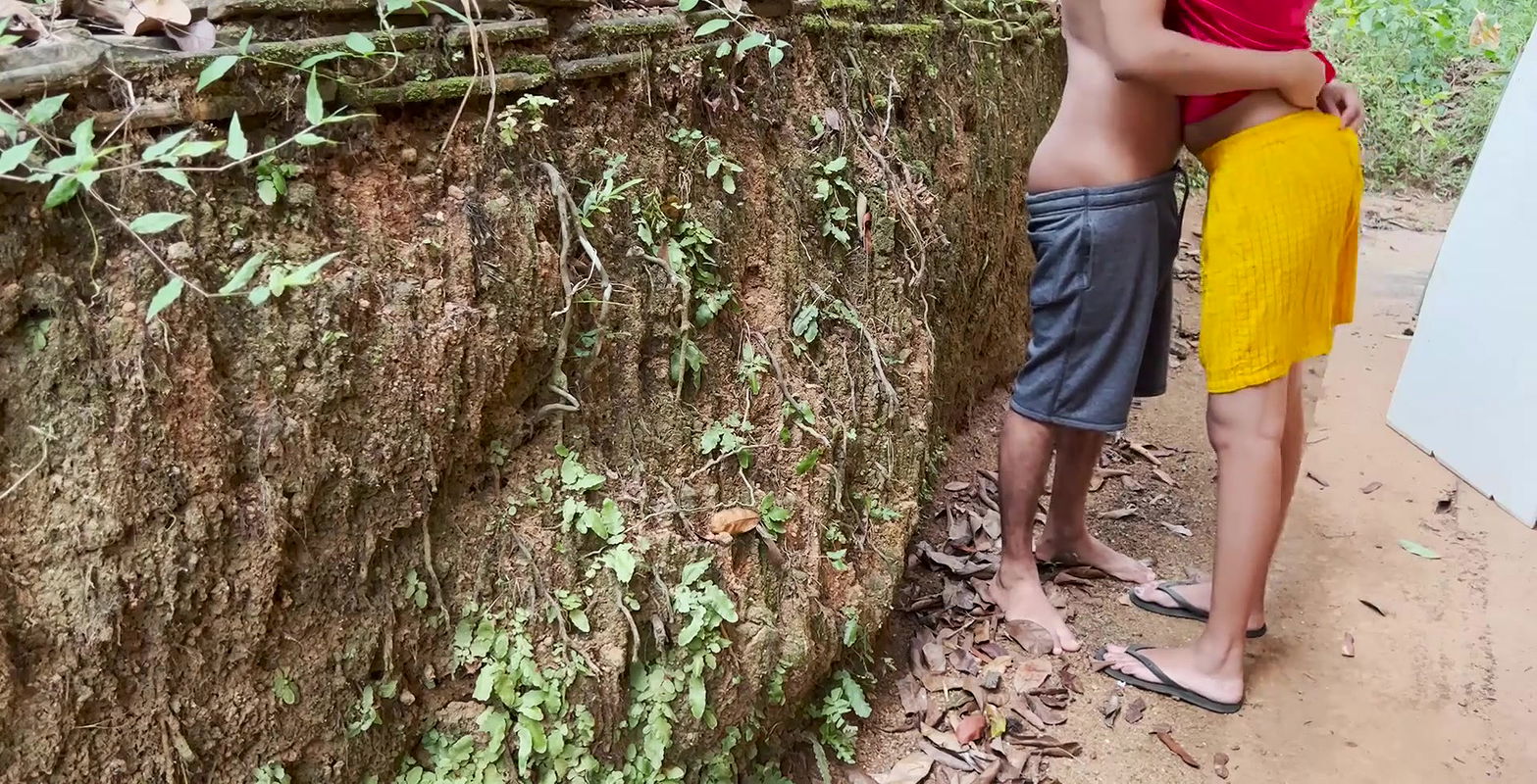 sri lankan wife giving blowjob to village boy in public outdoor