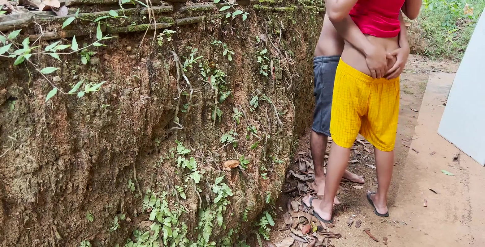 sri lankan wife giving blowjob to village boy in public outdoor