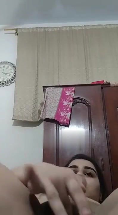 Naked Paki girl fingering