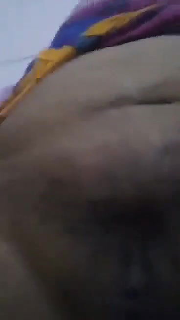 Bhabi Showing And Fingering Her wet pussy