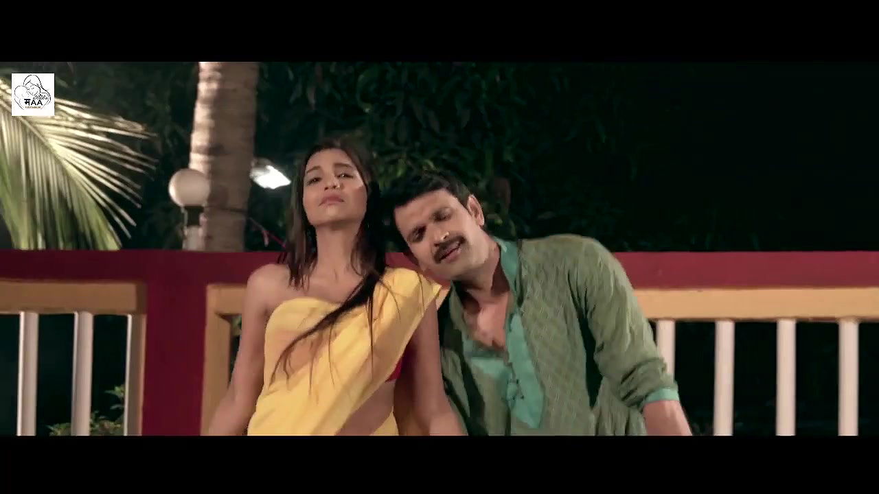 Amrita Pandey? – 720P – Multiple boob slips