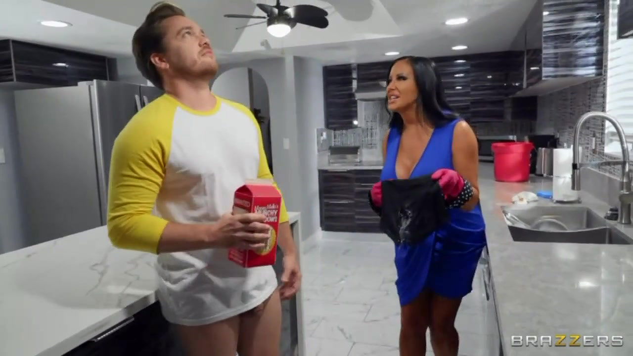 Seduced busty brunette Sybil Stallone nicely sucks dude’s long dick