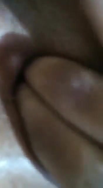 Cute Desi Girl Showing And Fingering