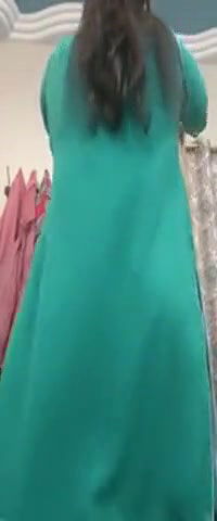 Paki Girl Showing Her Big Ass