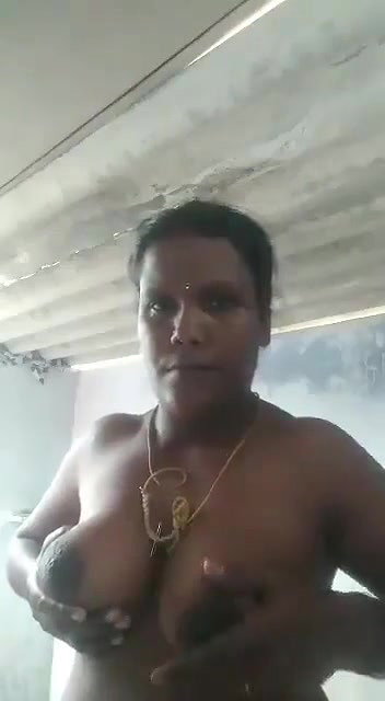 Tamil Bhabhi Boobs Show