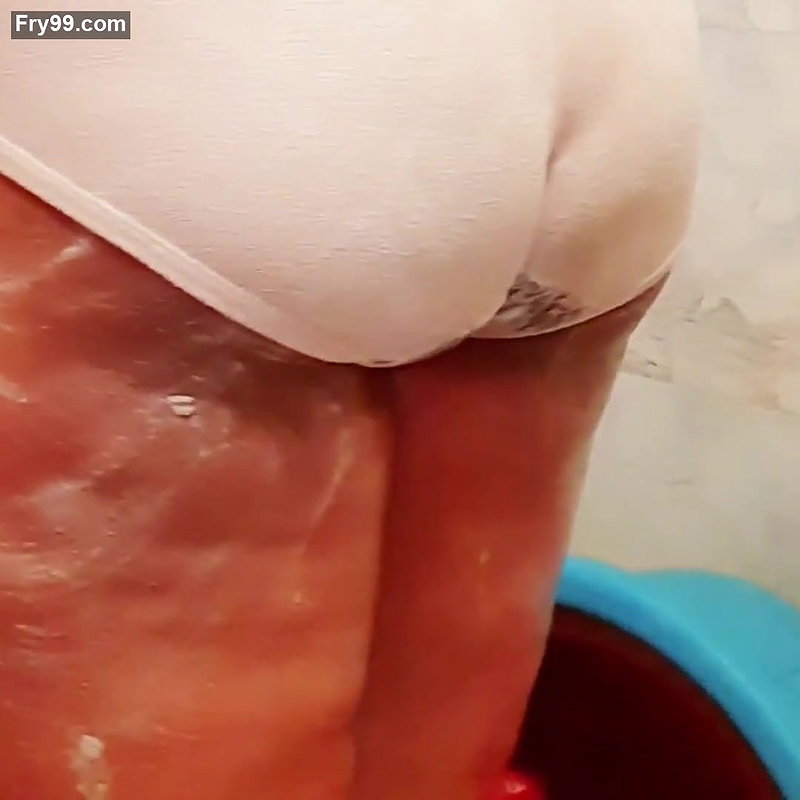 inderjeet YouTuber Bathing & Showing Hint of Pussy Hair & Ass Crack and Fingering