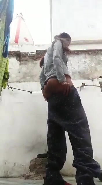 Desi Girl Shows her Boobs and Pussy