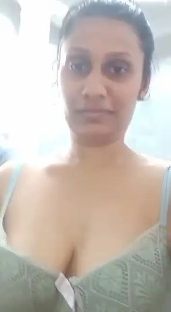 Sl Beautiful Horny Shy Busty Aunty Showing Her Big Boobs To Neighbor 2 Selfie Videos