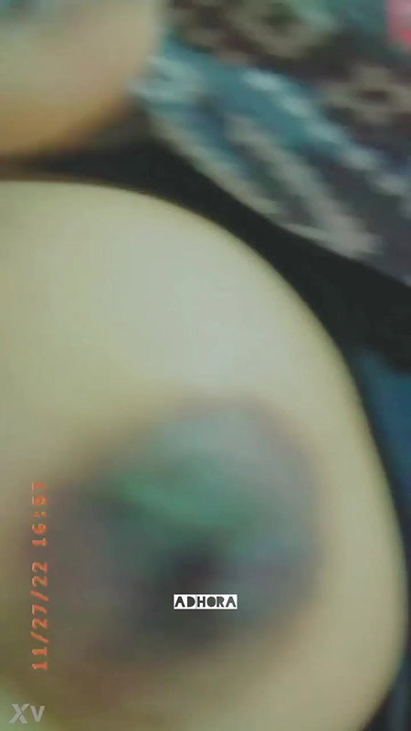 Sexy Indian girl Showing Boobs  and Pussy